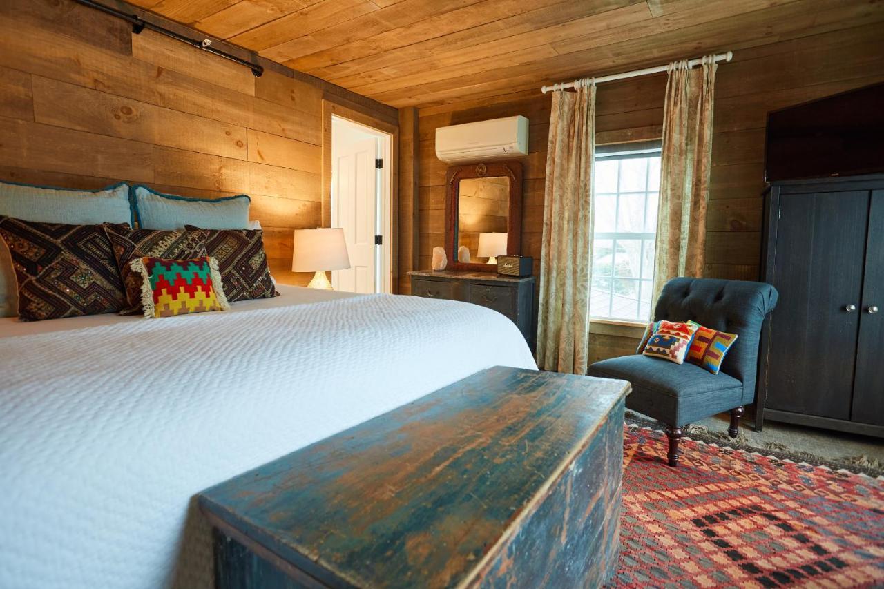 Shelter Harbor Inn Westerly Bagian luar foto