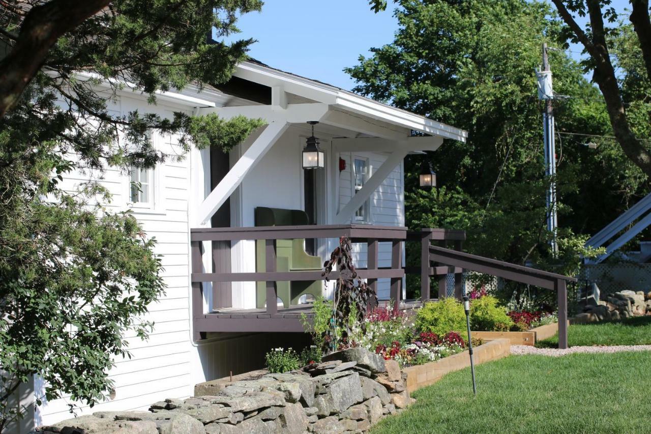 Shelter Harbor Inn Westerly Bagian luar foto
